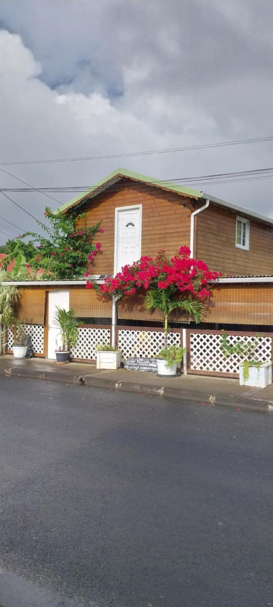 Le Cosy Bungalow De Lili / 5Min De L'Aeroport Les Abymes Luaran gambar